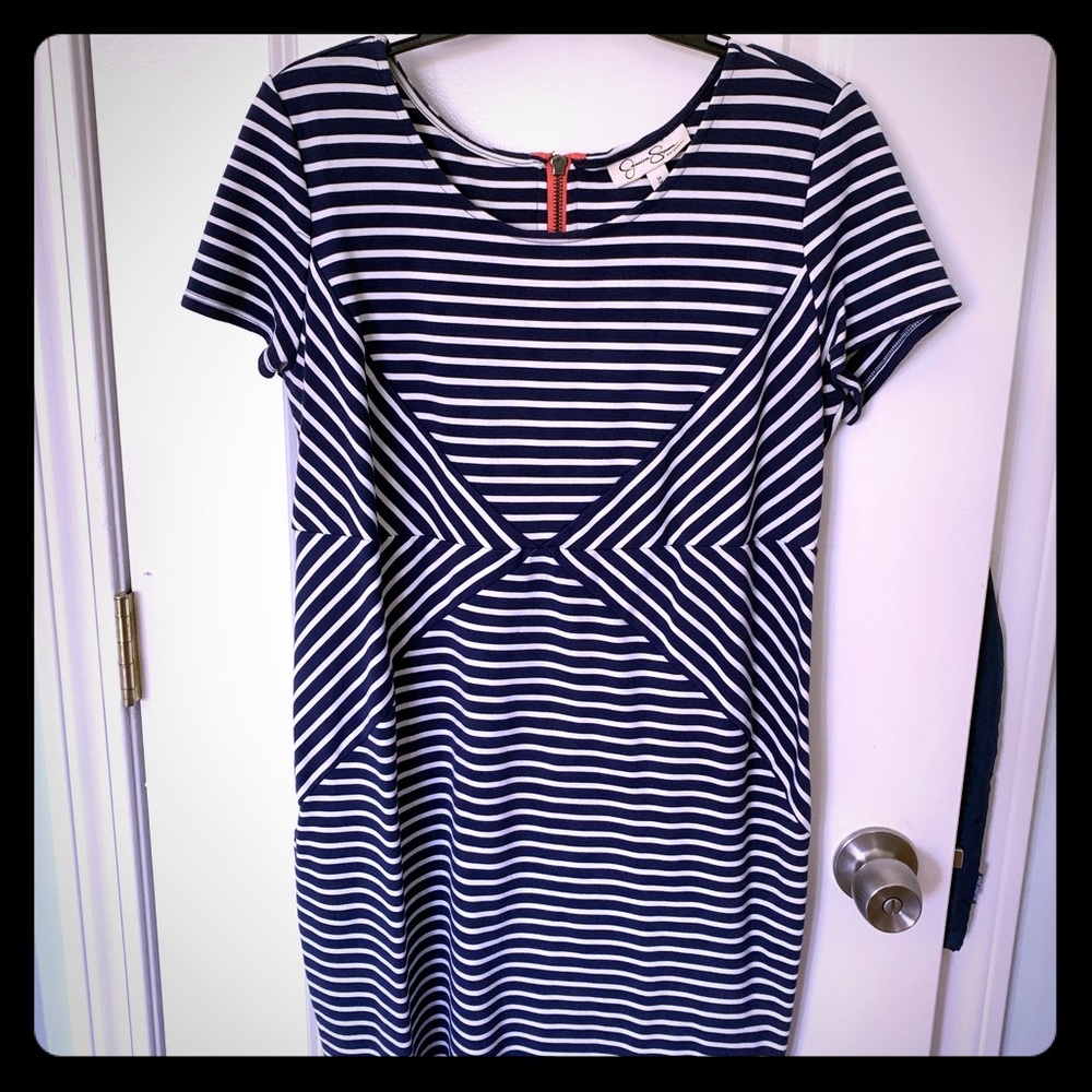 Jessica Simpson Maternity Dress. Size: medium.
